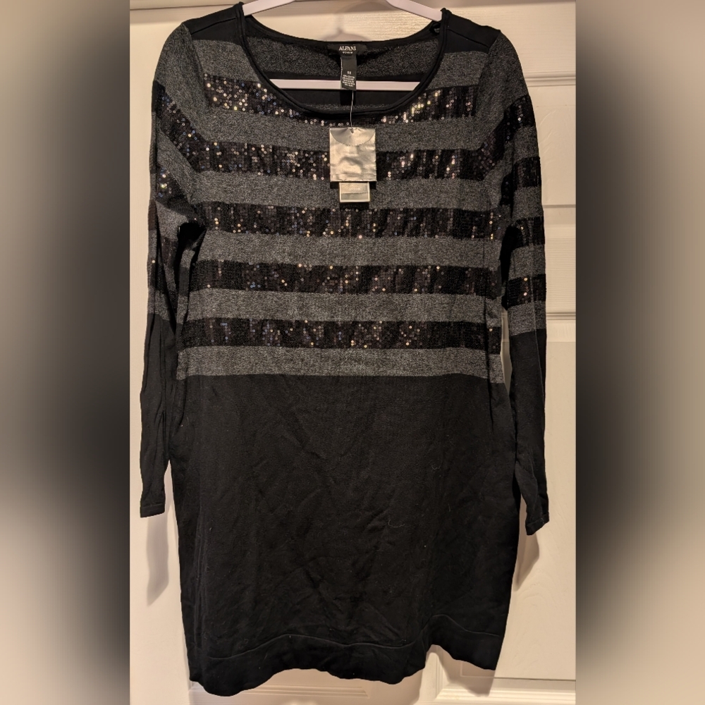 NEW Alfani Woman Soft Shine Black Performance Gray Tunic Sweater Size OX Sequins